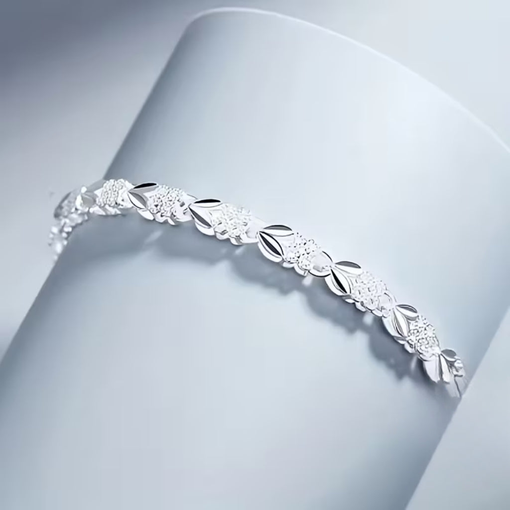 Beautiful Bracelet with Unique Style