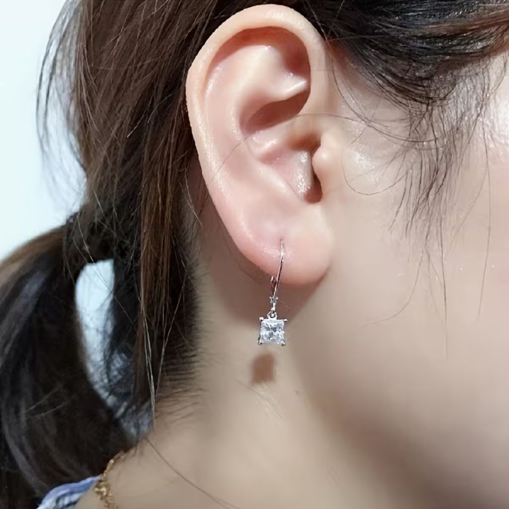 Charming Earring for Any Occasion