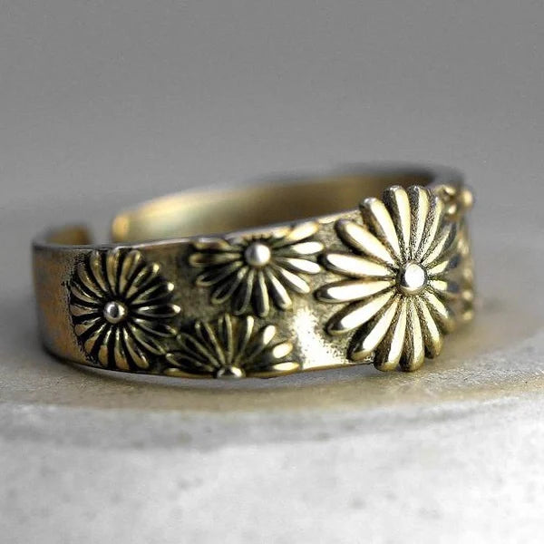 Beautiful Gold Ring with Unique Style