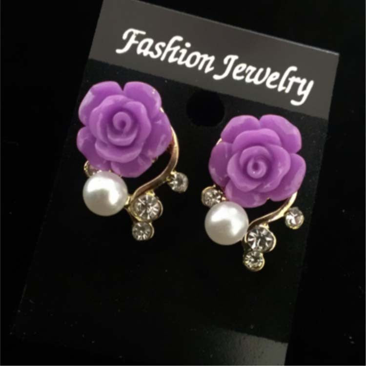 Delicate Artisan Pearl Earring