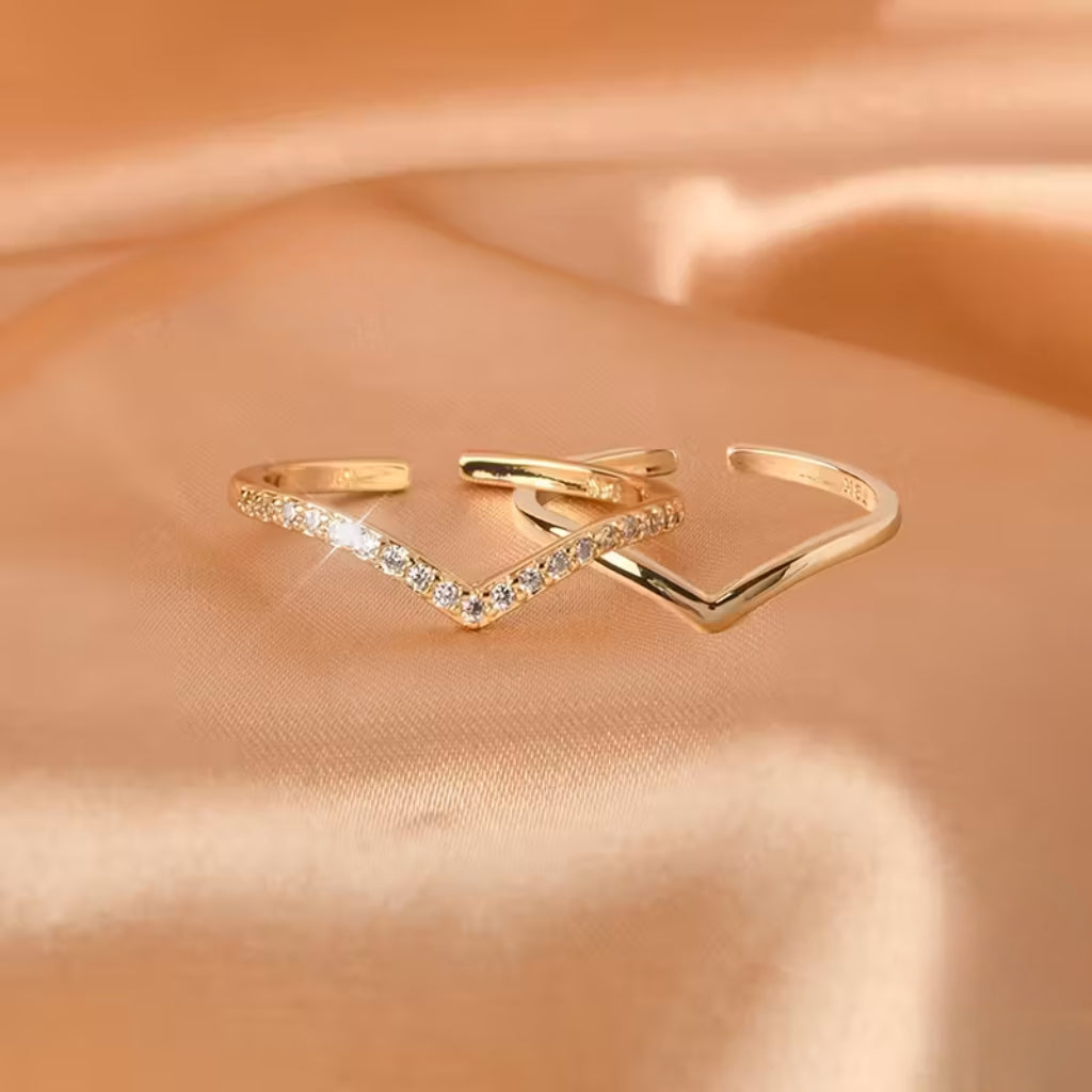 Minimalist Chevron V Ring