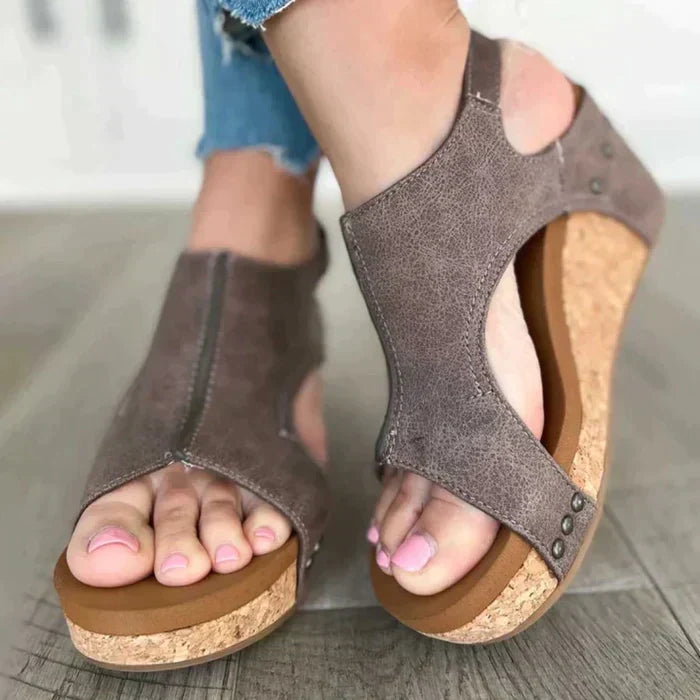 KS | Elegant summer wedge sandals