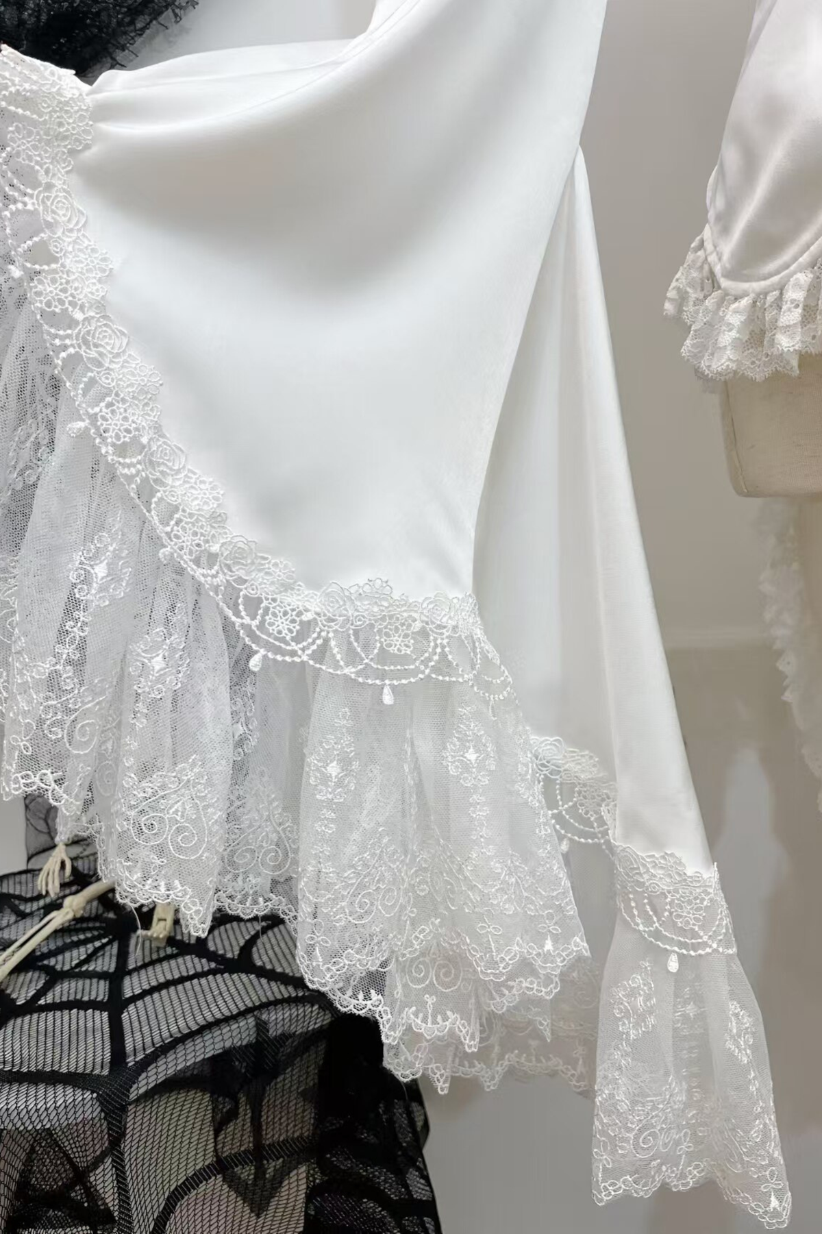 Effortlessly Elegant Garment with a Timeless Design