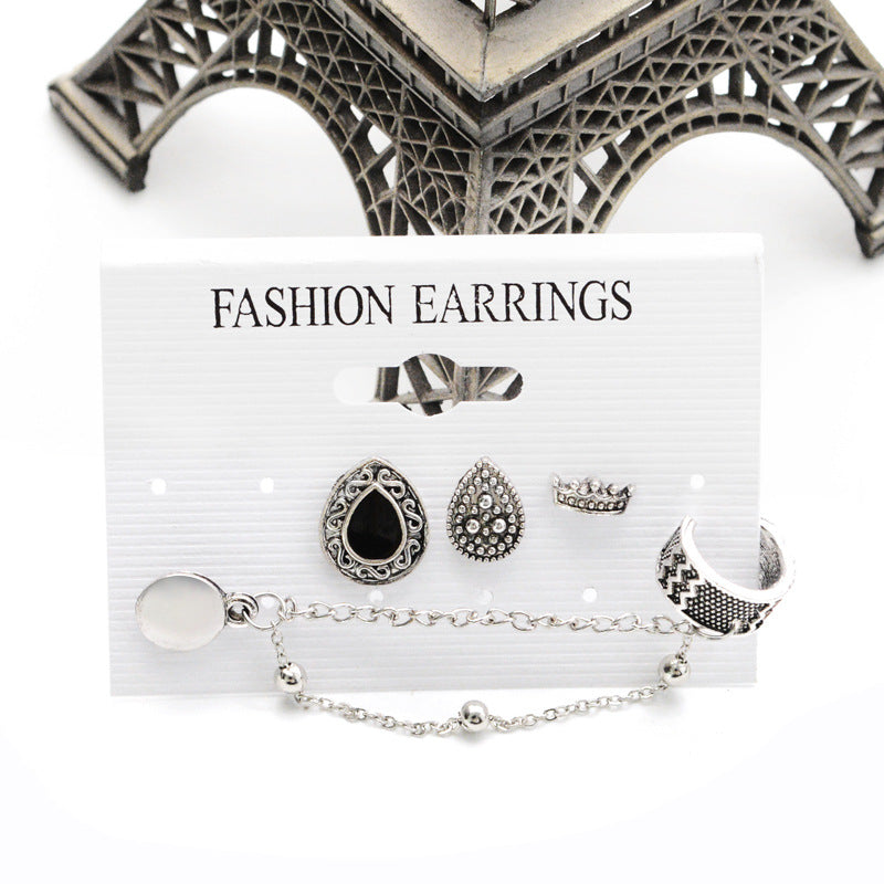 Classic Set with Timeless Appeal