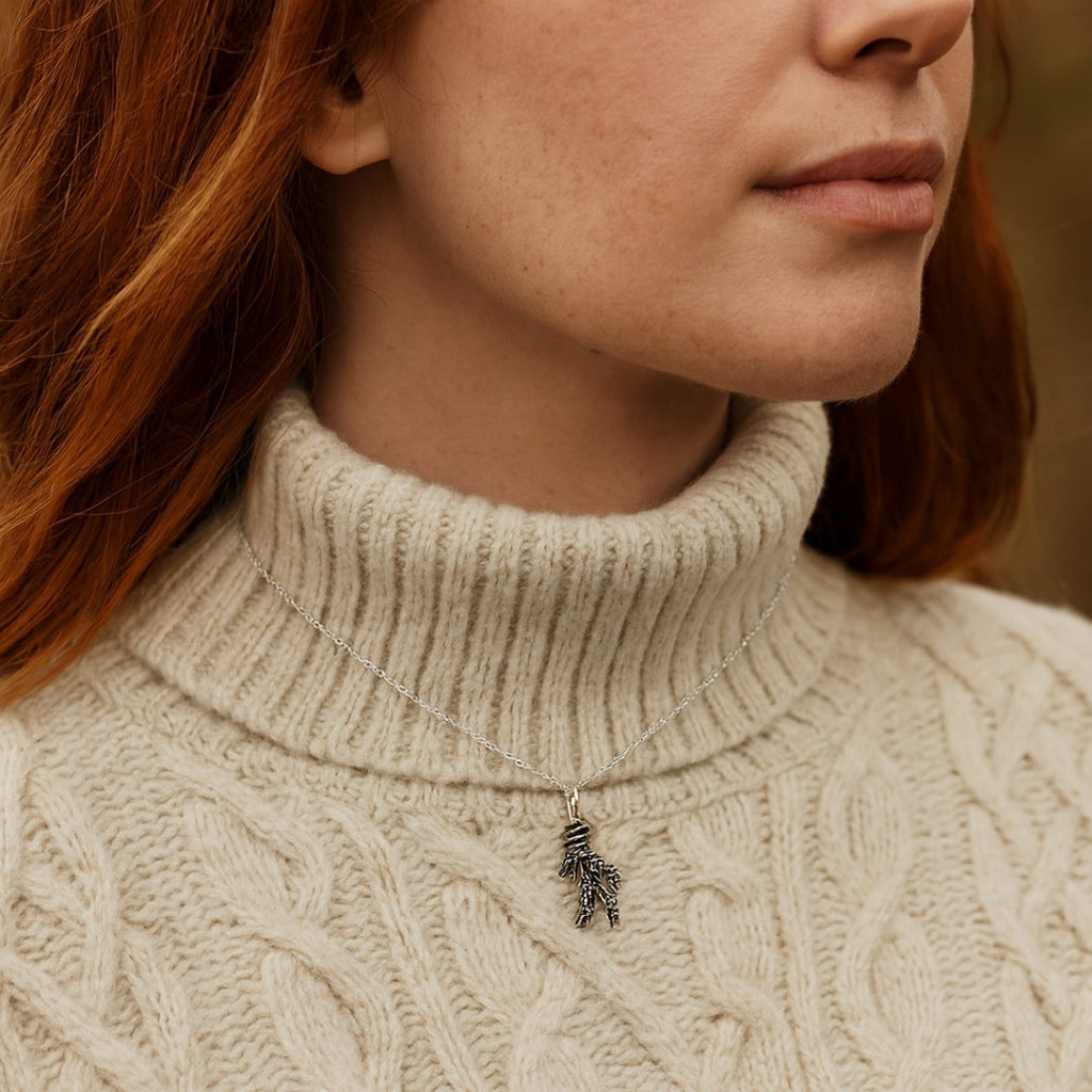 Romantic Silver Necklace for Special Moments