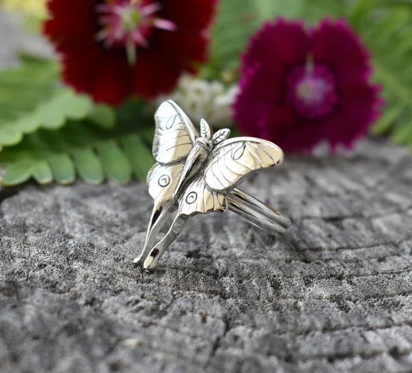 Beautiful Ring with Unique Style