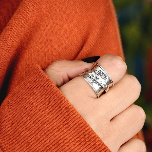 Beautiful Ring with Unique Style