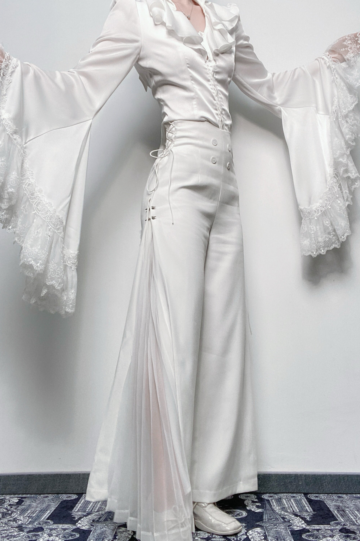 Effortlessly Elegant Garment with a Timeless Design
