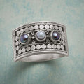 Three-Stone Pearl Carved Geometric Ring