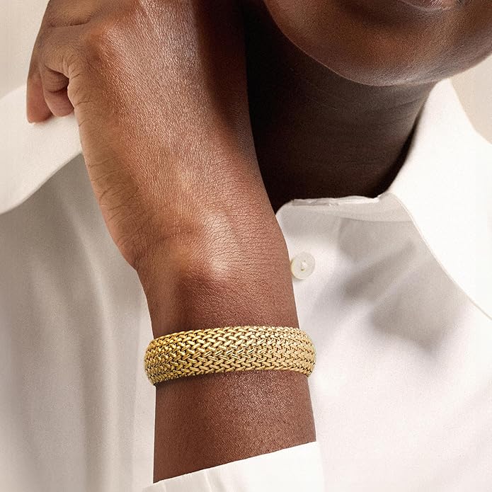Beautiful Gold Bracelet with Unique Style