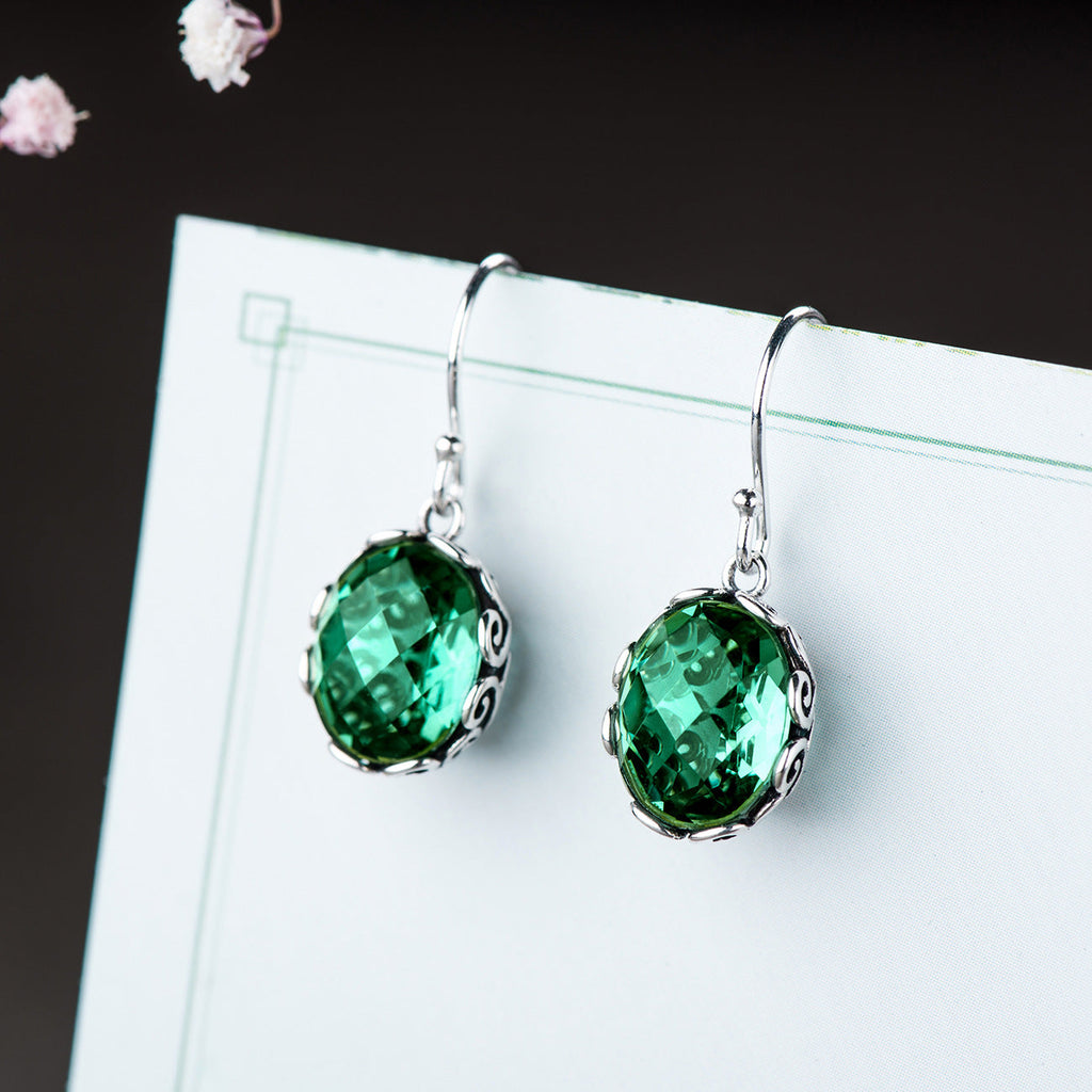 Charming Earring for Any Occasion