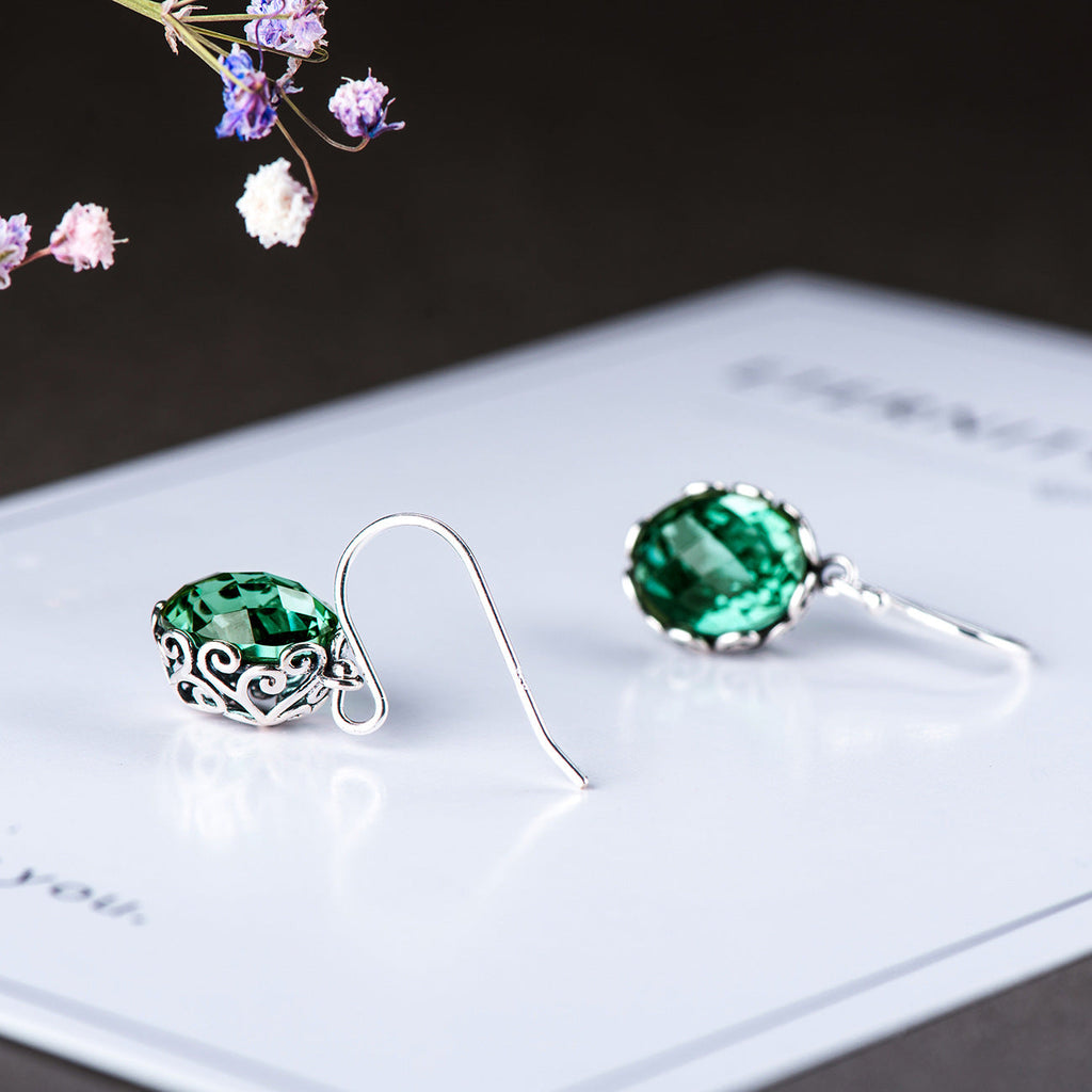 Charming Earring for Any Occasion