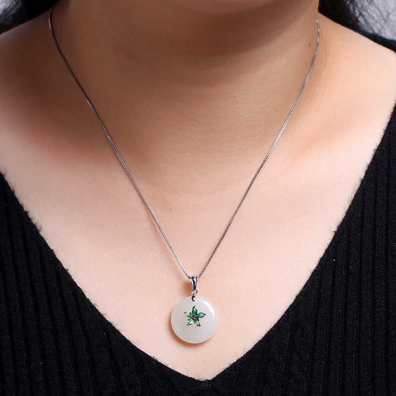 Romantic Silver Necklace for Special Moments