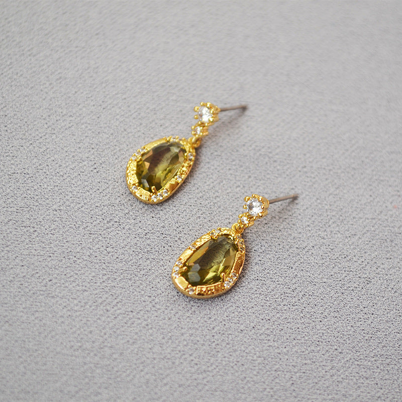 Stunning Gold Earring for Daily Wear