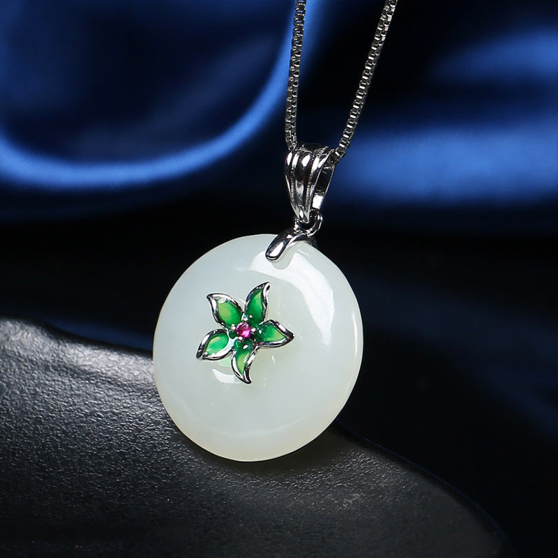 Romantic Silver Necklace for Special Moments
