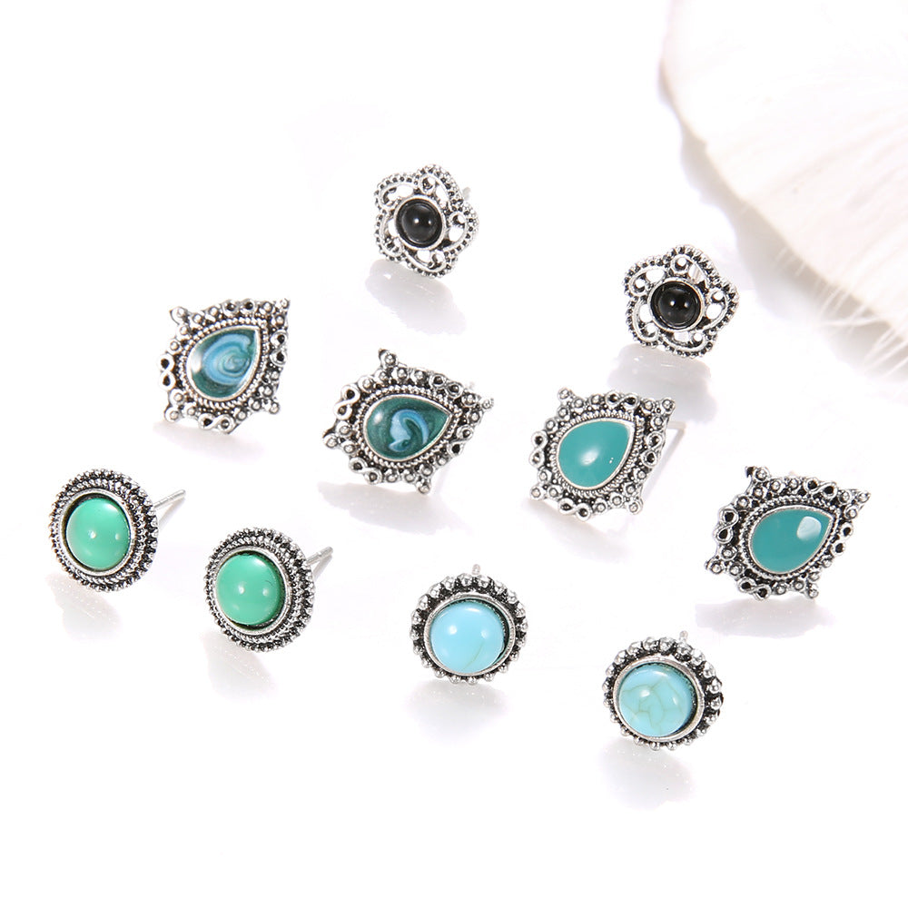 Charming Earring for Any Occasion