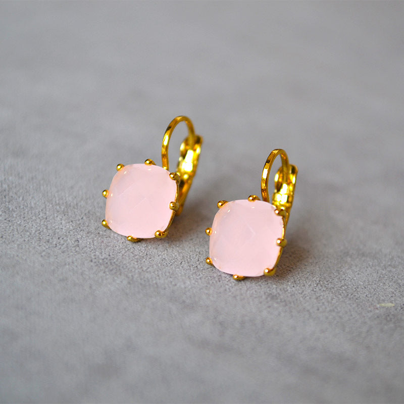 Charming Earring for Any Occasion