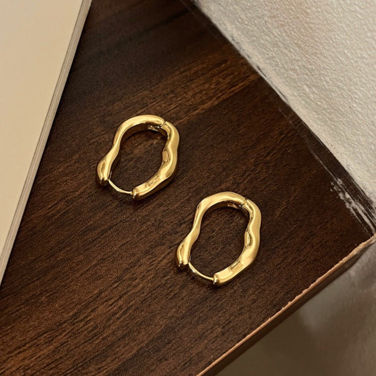 Stunning Gold Earring for Daily Wear