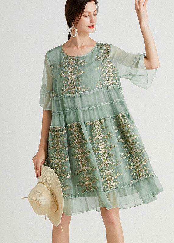 Art Green Embroideried O-neck Loose Summer Flare Sleeve Dress