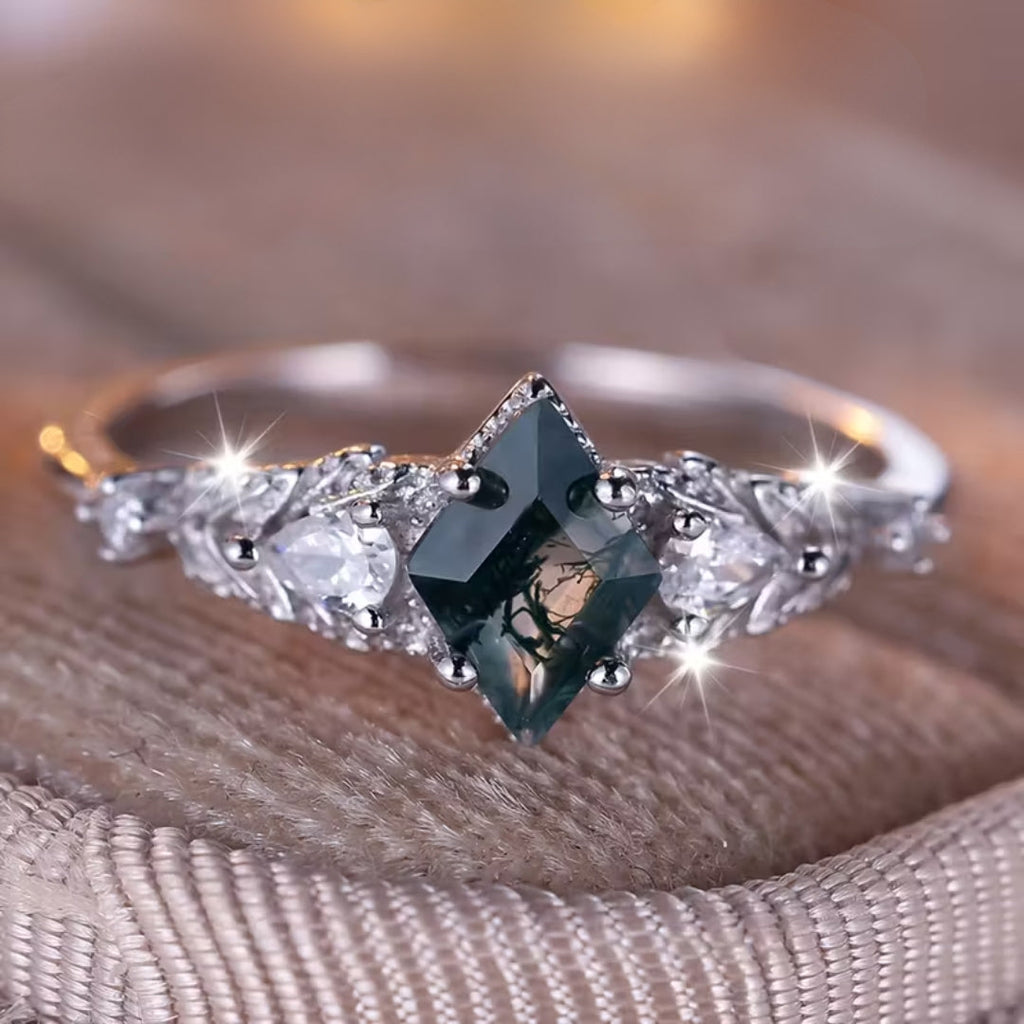Classic Silver Ring with Timeless Appeal