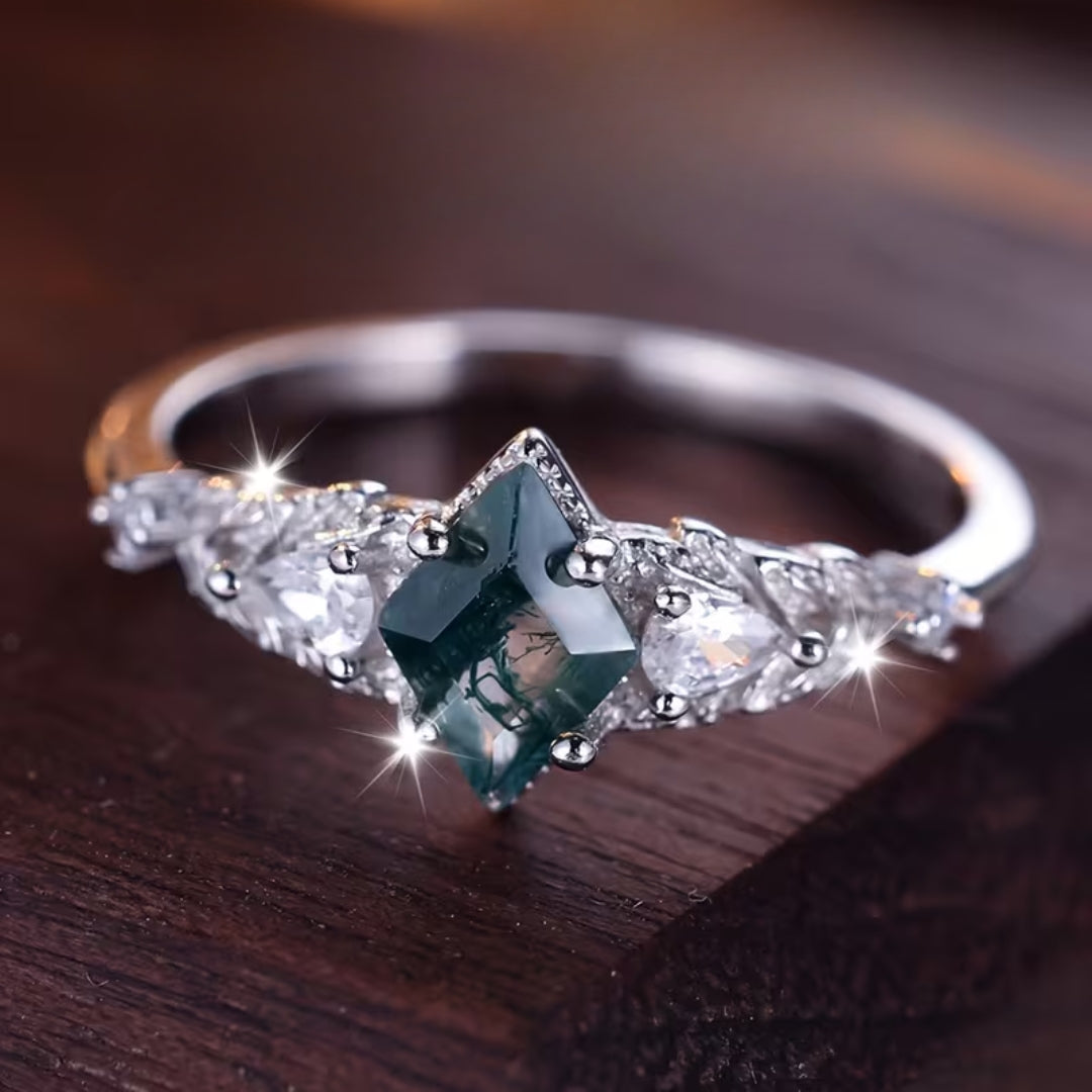 Classic Silver Ring with Timeless Appeal