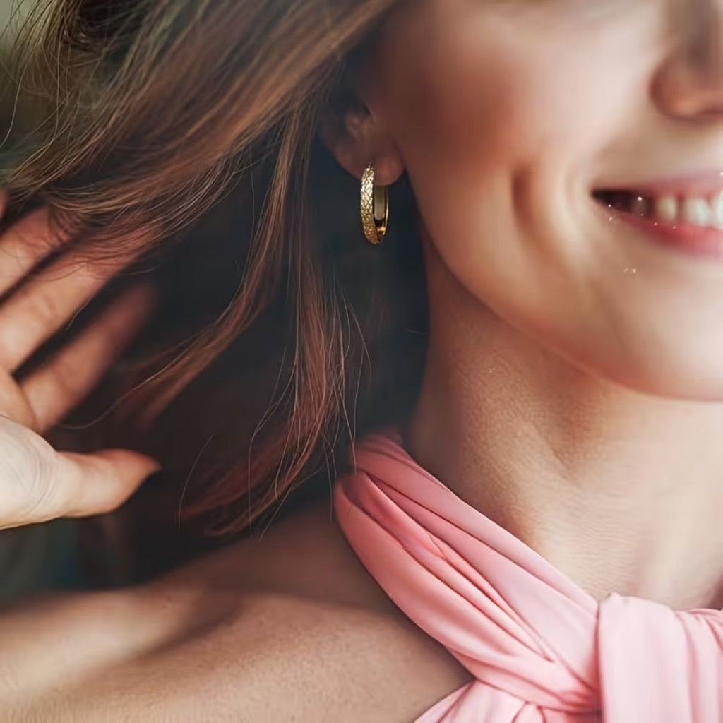 Charming Gold Earring for Any Occasion