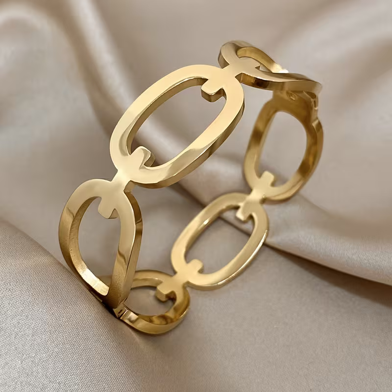 Romantic Bracelet for Special Moments