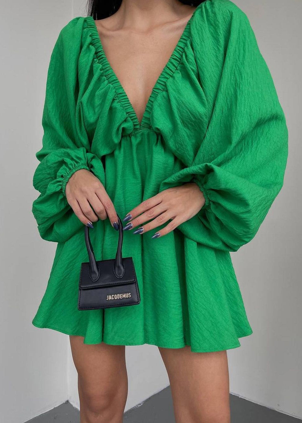 European and American Style Lantern Sleeve V Neck Short Dress