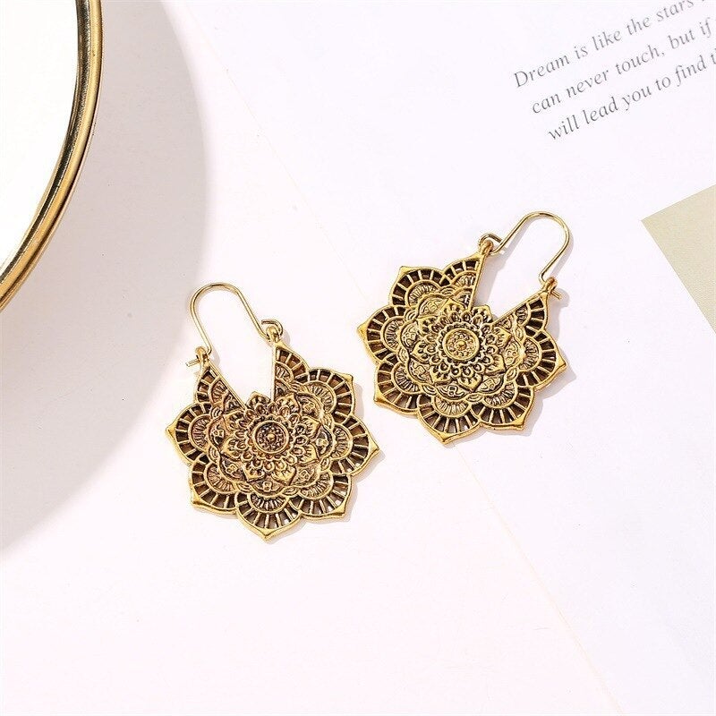 Charming Earring for Any Occasion