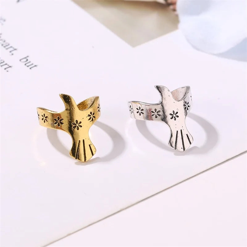Elegant Gold Earring for Every Occasion