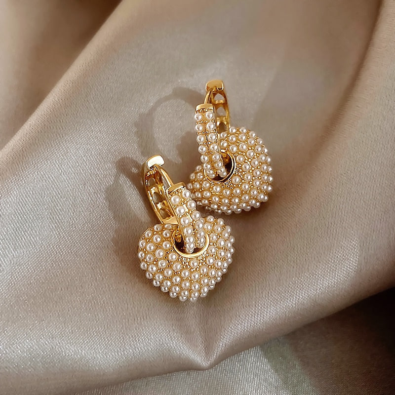 Beautiful Gold Earring with Unique Style