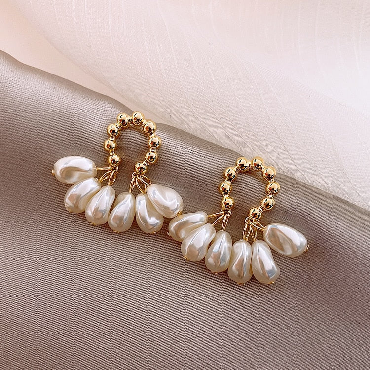 Romantic Pearl Earring for Special Moments