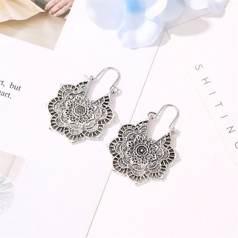 Charming Earring for Any Occasion