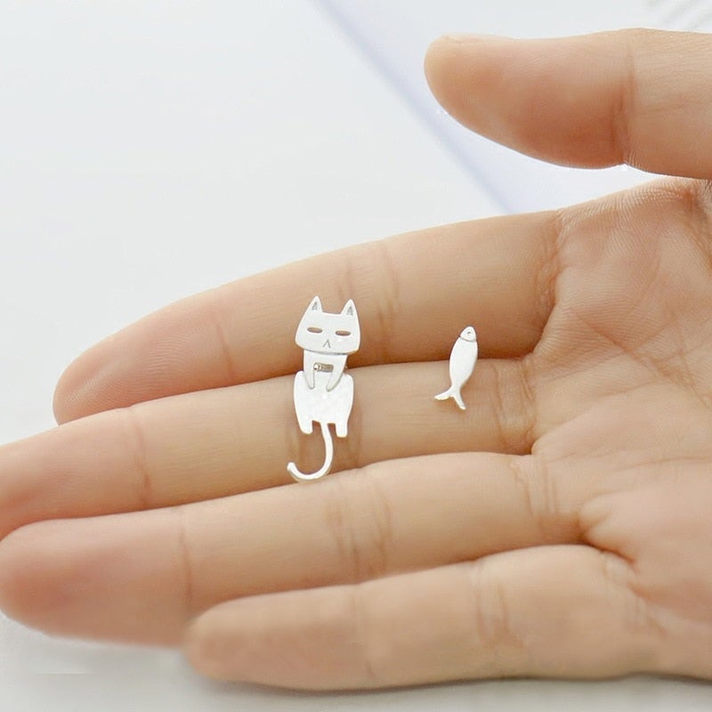 Romantic Silver Earring for Special Moments