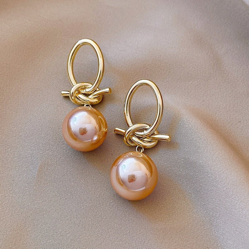 Stunning Gold Earring for Daily Wear