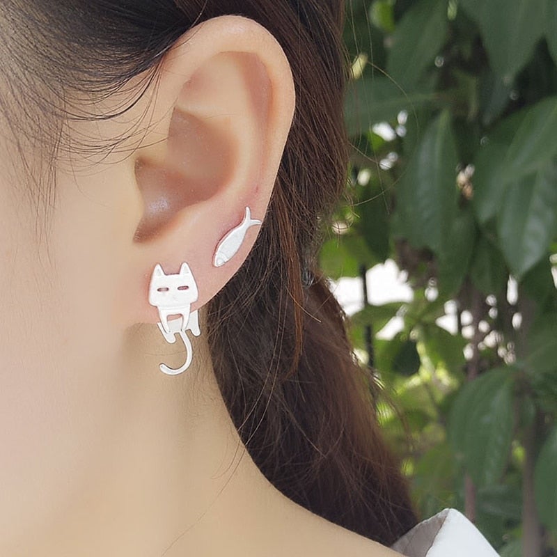 Romantic Silver Earring for Special Moments