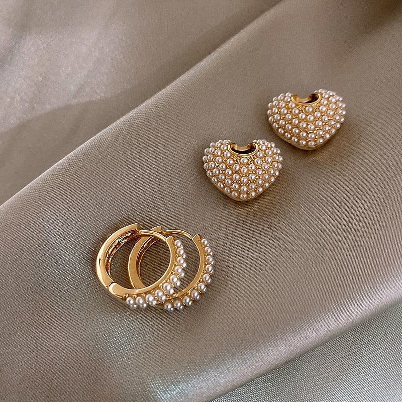 Beautiful Gold Earring with Unique Style
