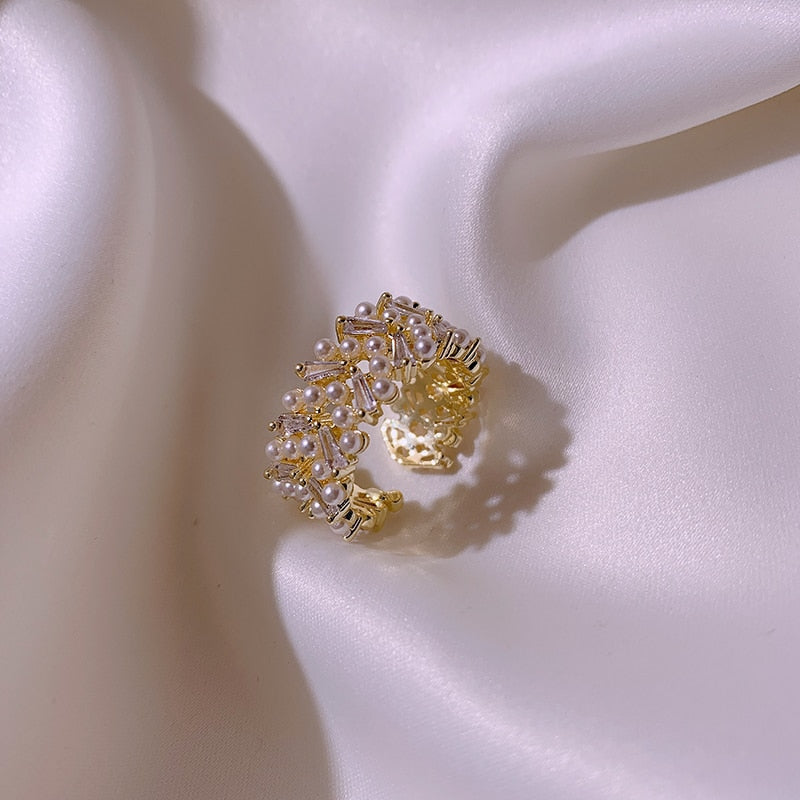 Beautiful Gold Ring with Unique Style