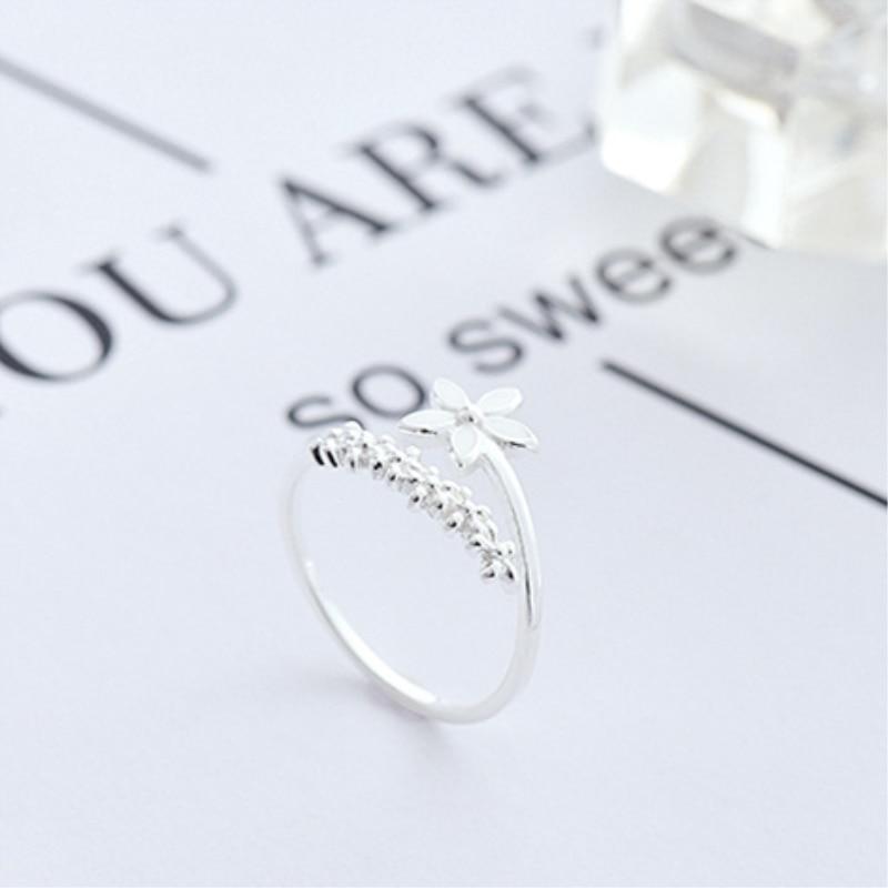 Stunning Silver Ring for Daily Wear