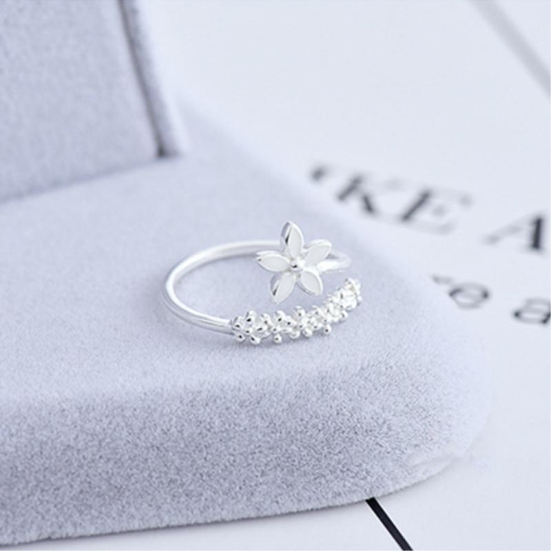 Stunning Silver Ring for Daily Wear