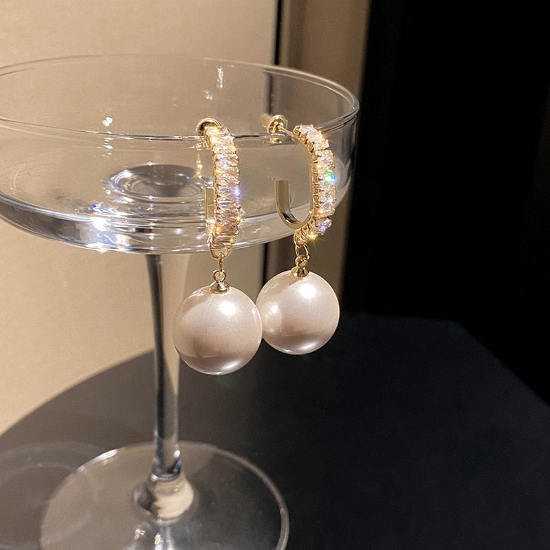 Stunning Pearl Earring for Daily Wear