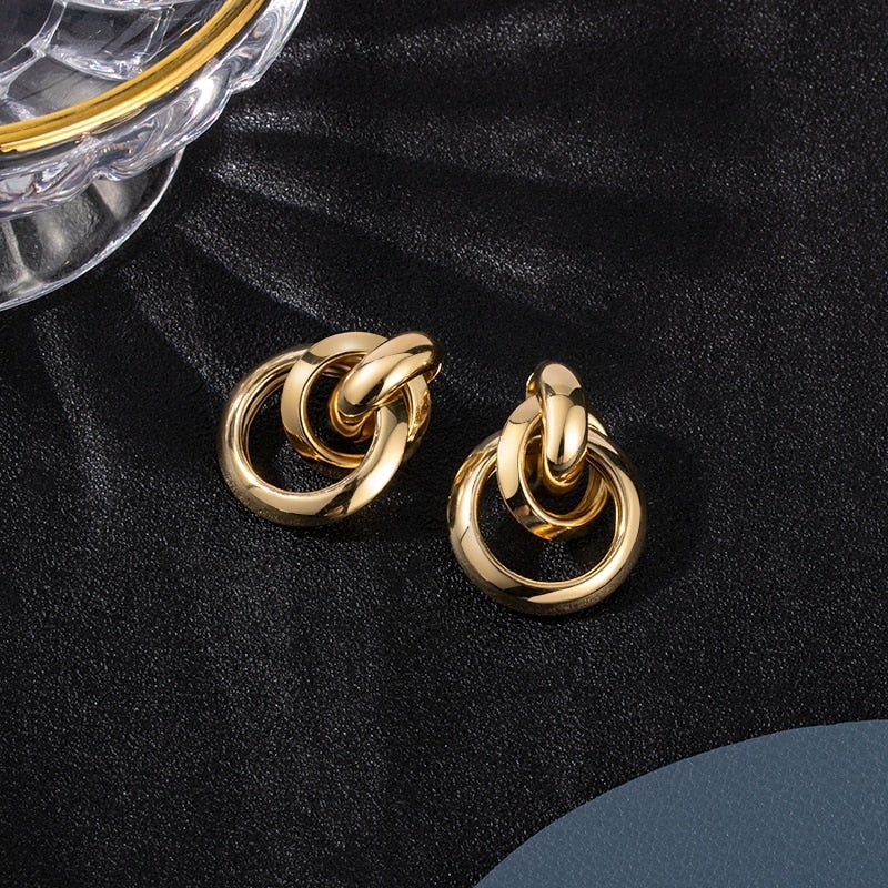 Beautiful Gold Earring with Unique Style