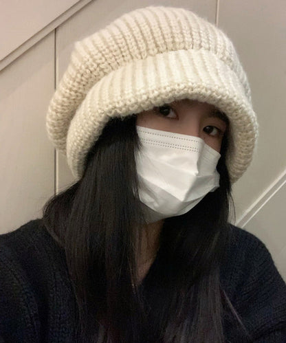 Loos Beige Knit Bucket Hat