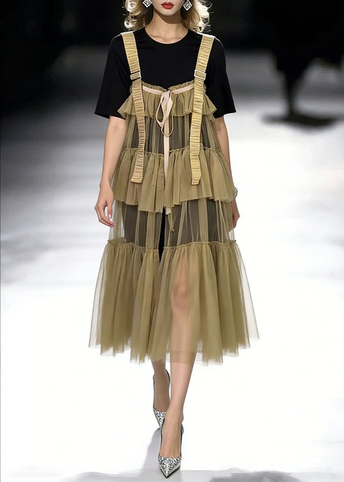 New Black O-neck T Shirt and Khaki Wrinkled Tulle Dress Two Pieces Set Summer
