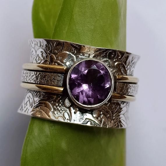 Elegant Gold Ring for Every Occasion