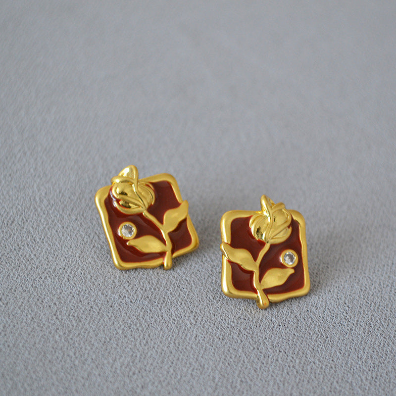 Elegant Gold Earring for Every Occasion