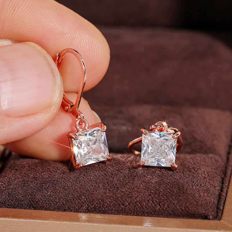 Stunning Earring for Daily Wear