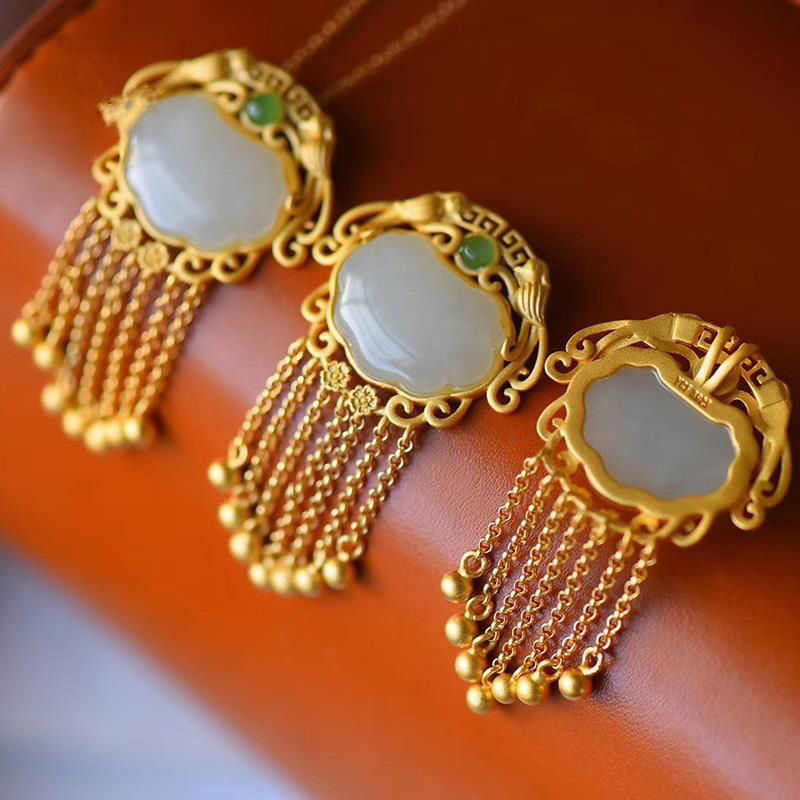 Classic Gold Necklace with Timeless Appeal