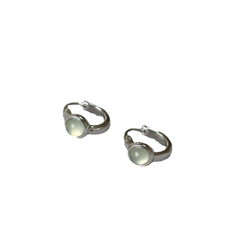 Charming Gold Earring for Any Occasion
