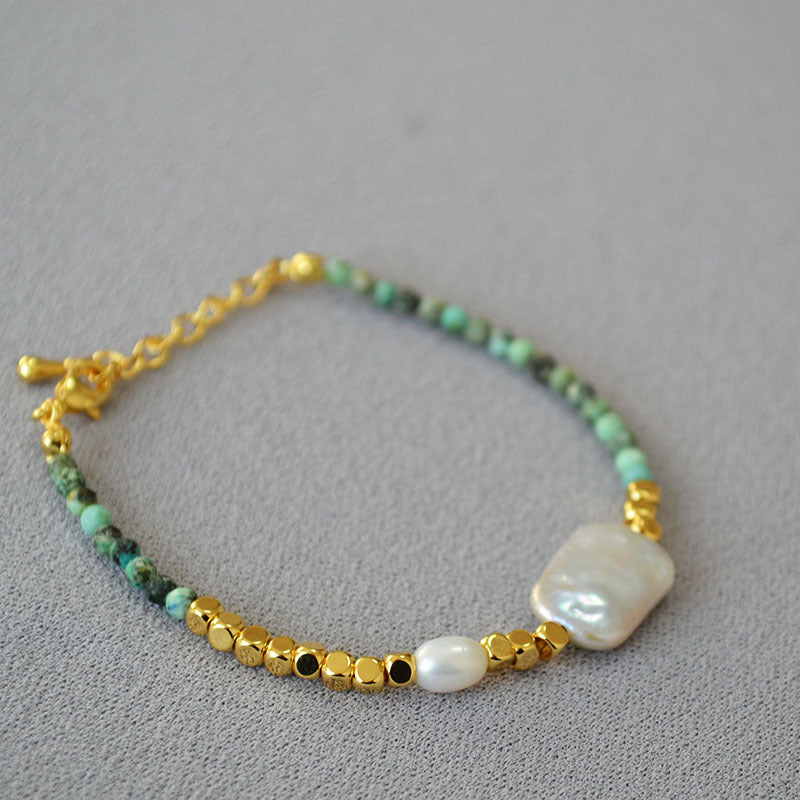 Classic Pearl Necklace with Timeless Appeal